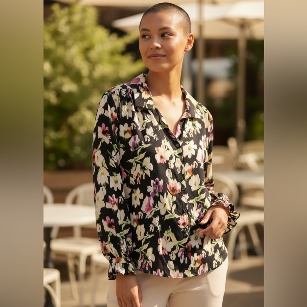 NWT Vince Camuto Women’s Plus Size 2X Black Floral Button Down Shirt